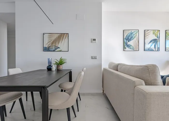 Sunset Cliffs Superb 公寓 *