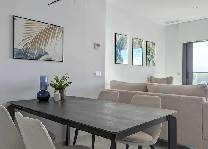 Sunset Cliffs Superb 公寓