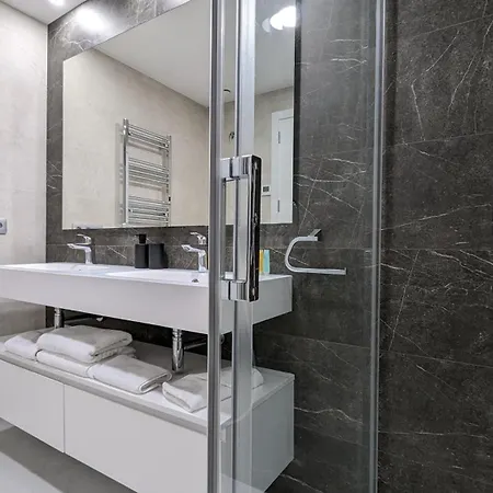 Апартаменты Sunset Cliffs Superb